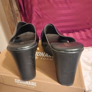 Criss cross sandal